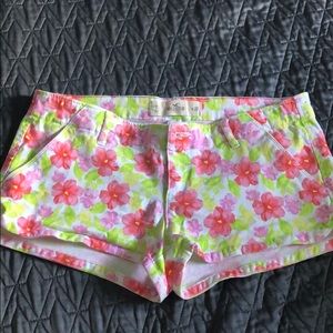 Spring ready Hollister shorts